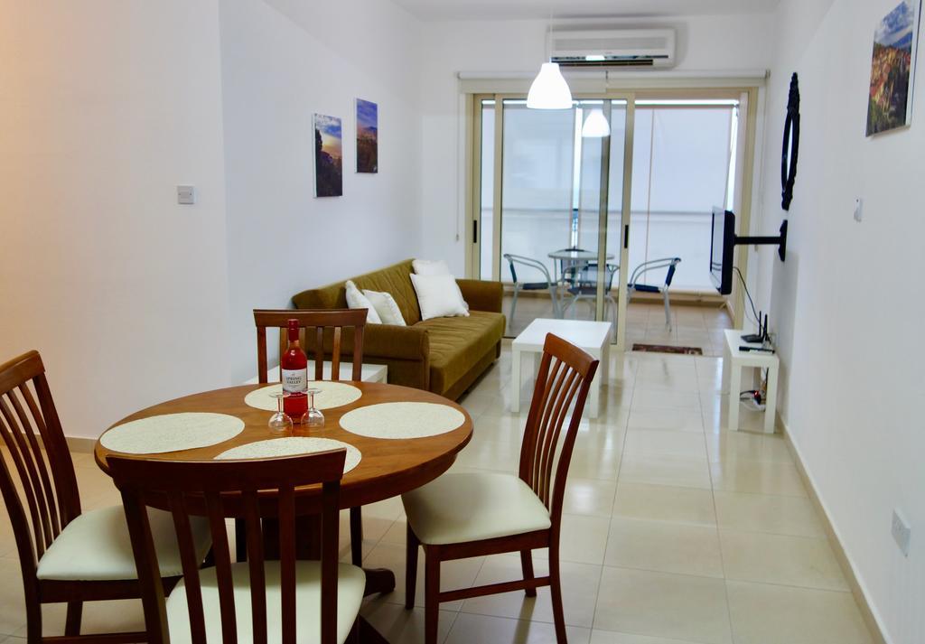 Apartment Alineris *