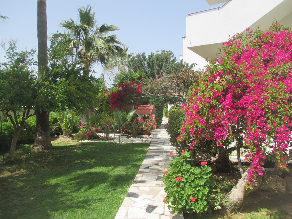 Aparthotel Tsialis