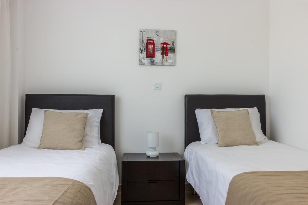 Elysia Park Aparthotel
