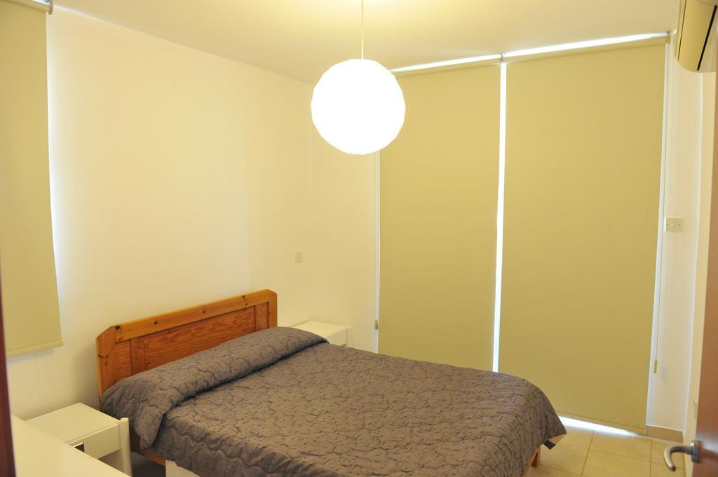 Artemis Karas Holidays Apartment *