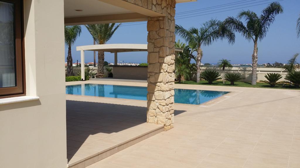 Villa Noufaro Luxury Pernera