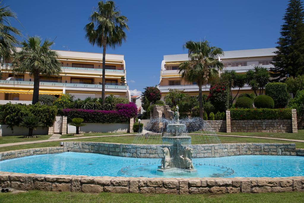 3 Bedroom D102 On The Beach At Thera Apartment