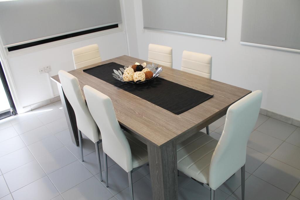 Lazuli Beachfront Penthouse 504 Apartment Larnaca