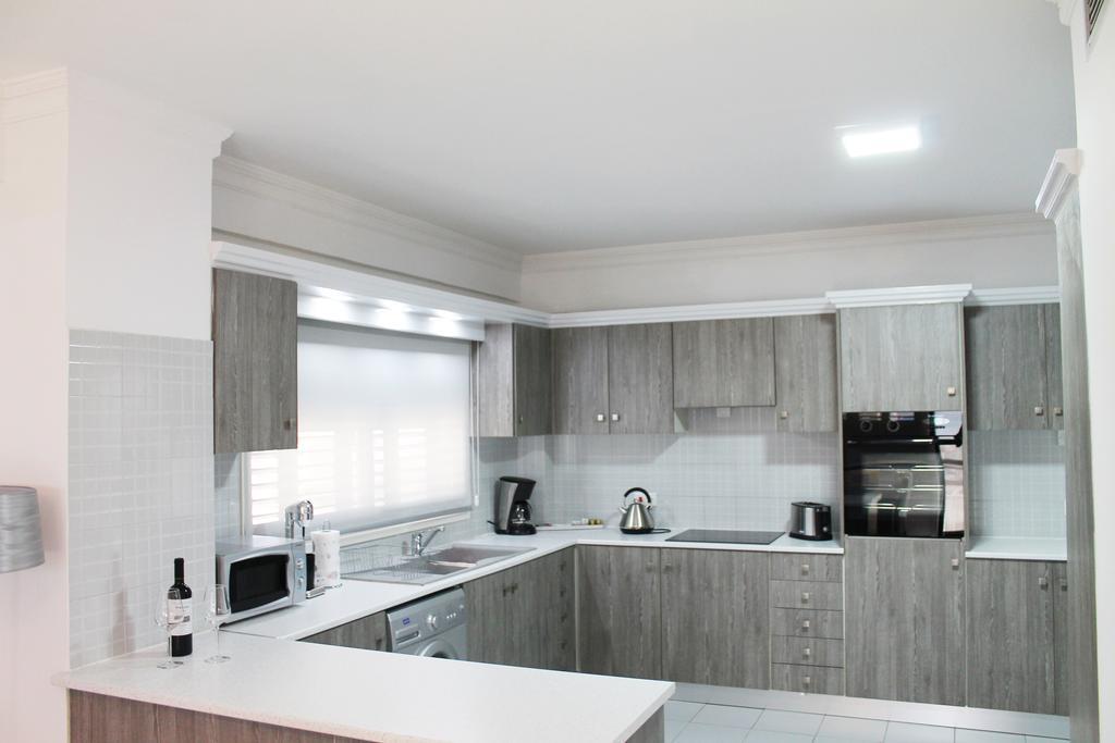 Apartment Lazuli Beachfront Penthouse 504 Larnaca