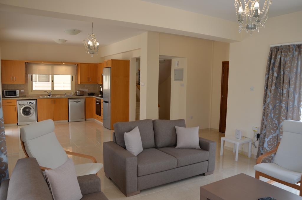 Anthorina 4 Villa