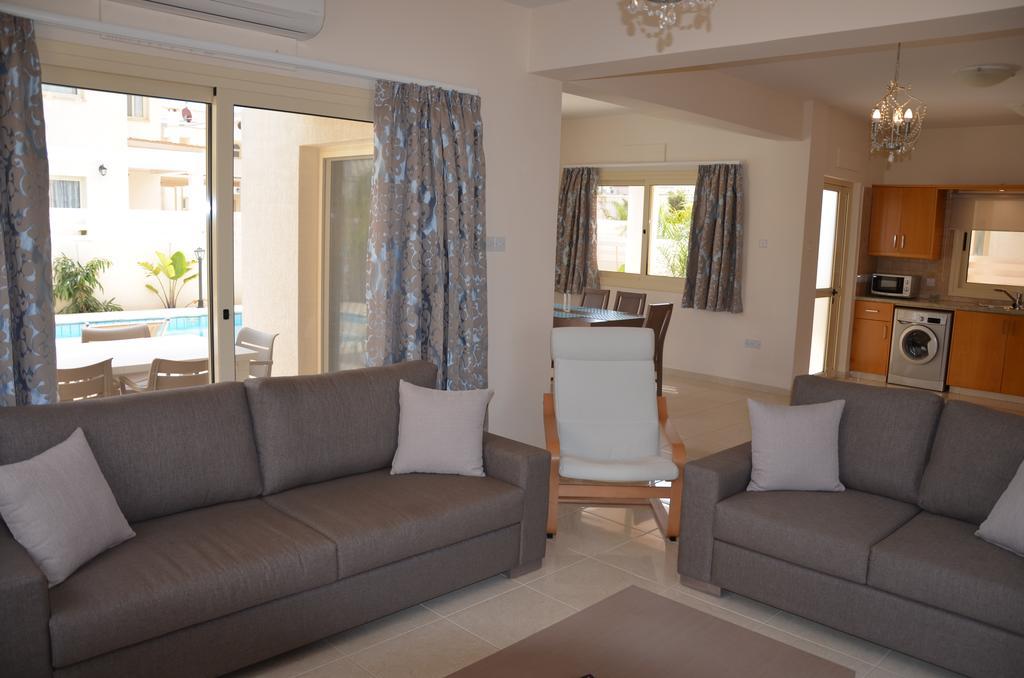 Anthorina 4 Villa