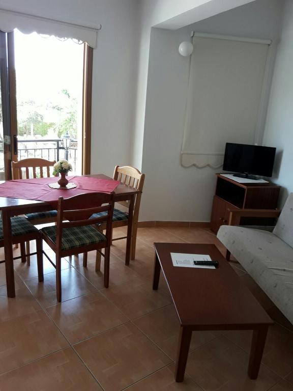 Yialos Apartment *