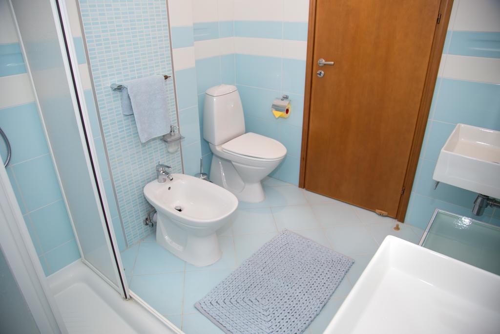 3 Bedroom D102 On The Beach At Thera Apartment