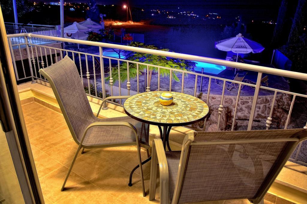 Dionysos Villa *