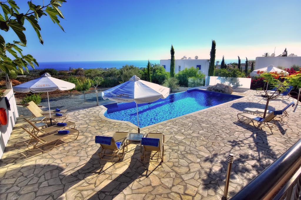 Dionysos Villa Peyia