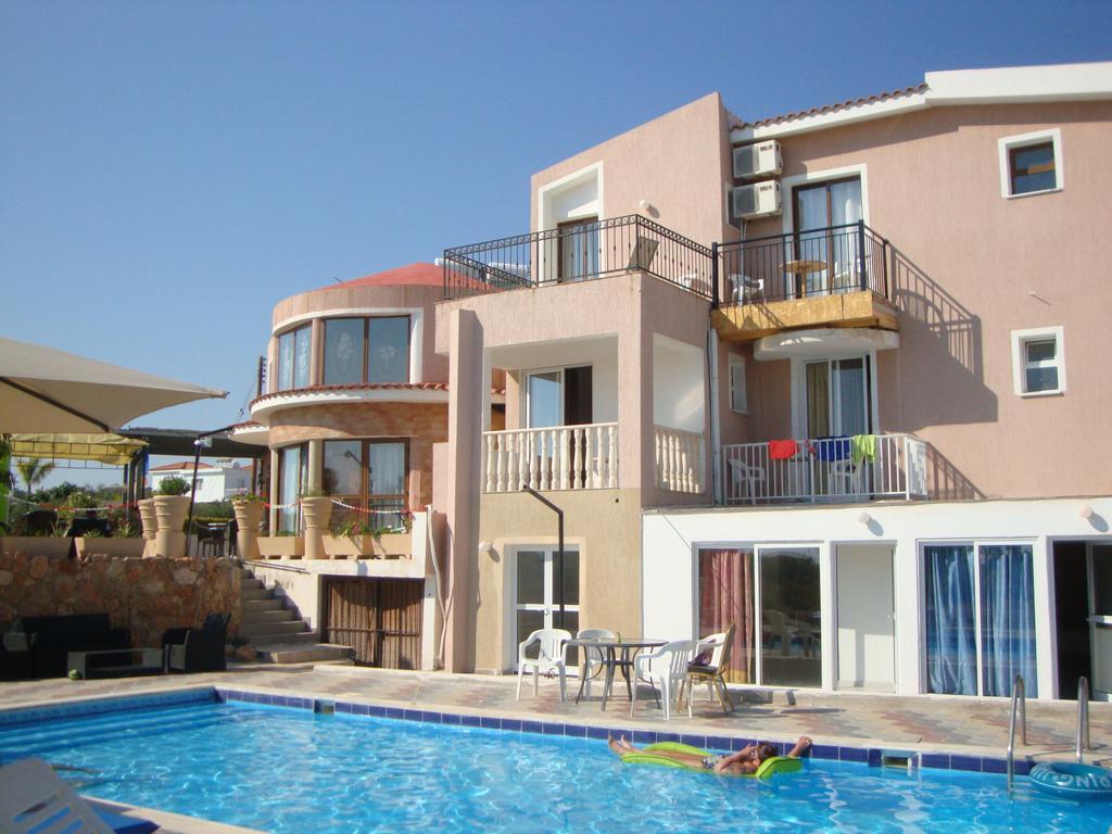 Bella Rosa Cyprus Bed & Breakfast Coral Bay