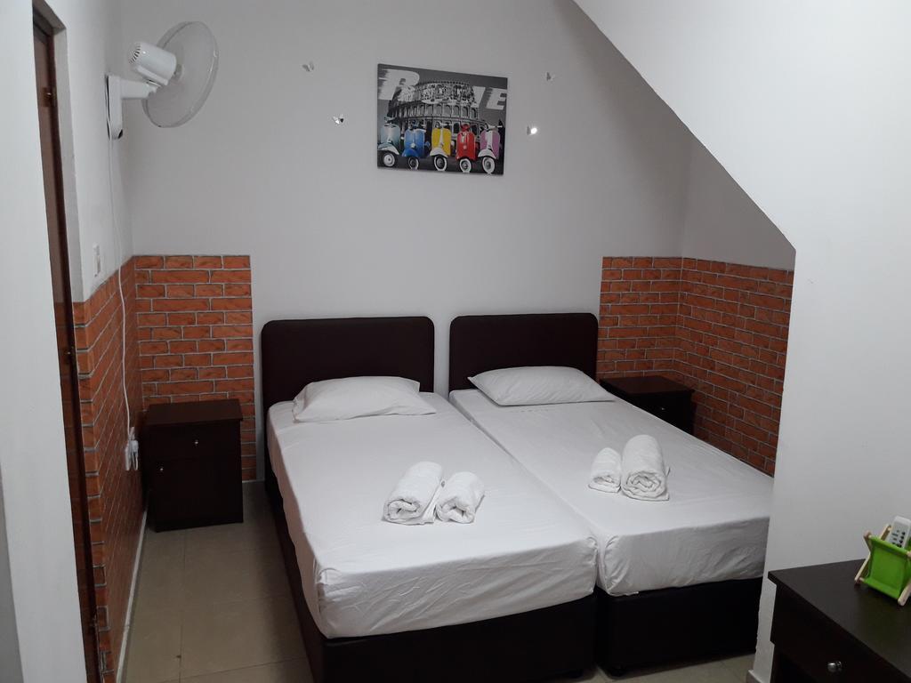 Marina's Xrisopolitissa Homestay