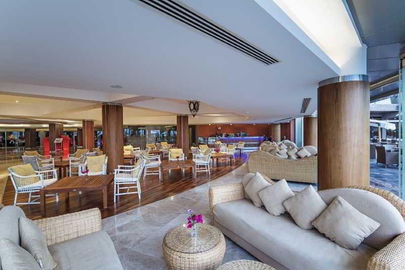 Noah's Ark Deluxe Hotel