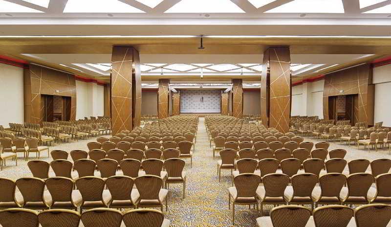 Noah's Ark Deluxe Hotel 5*