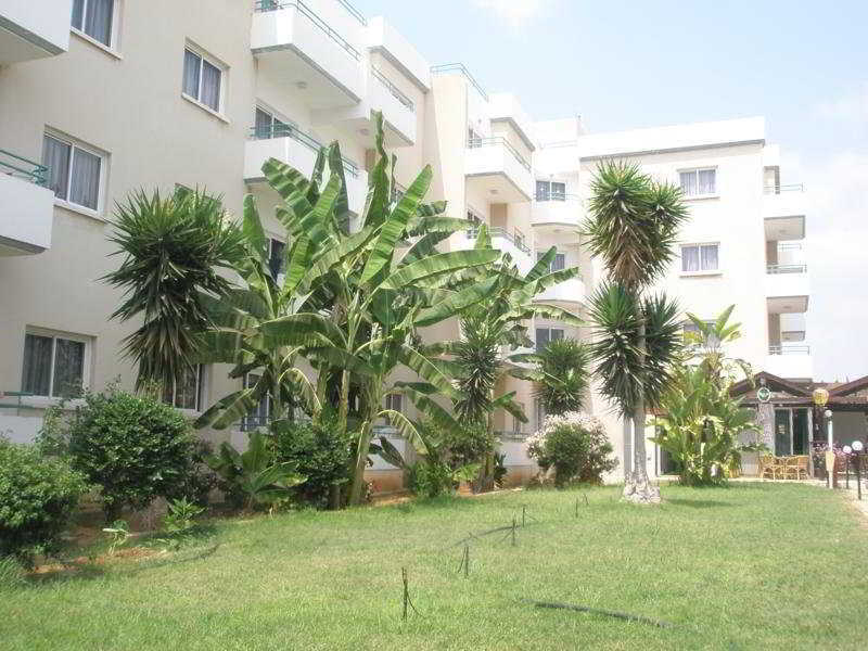 Debbiexenia Aparthotel 3*