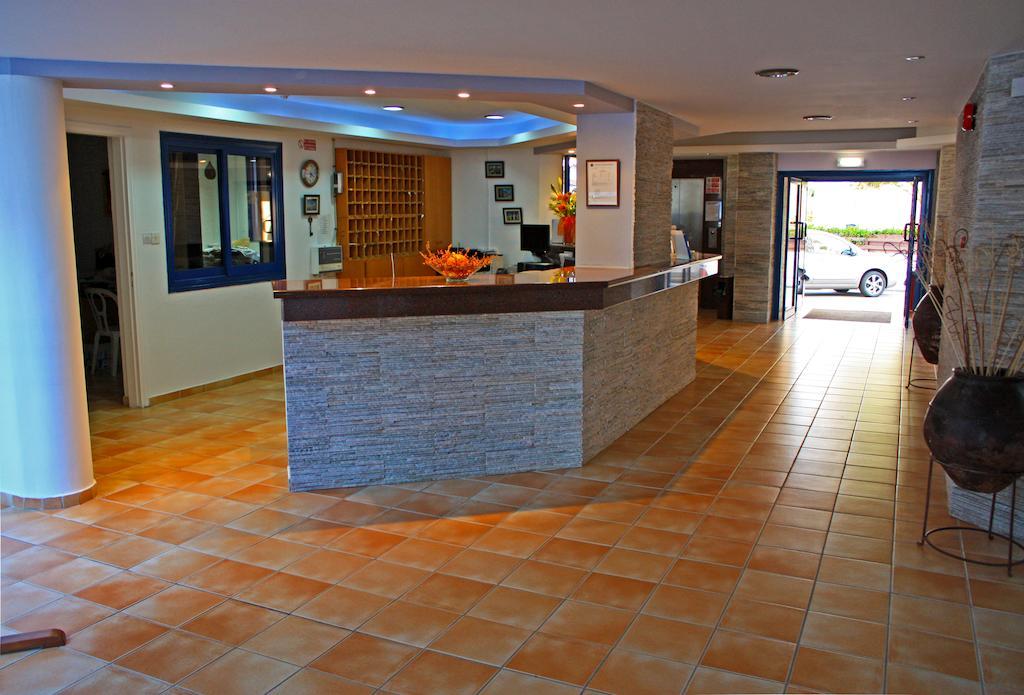 Myroandrou Aparthotel Pernera