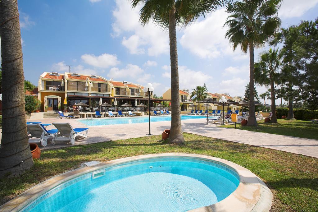 Club Aphrodite Aparthotel 3*