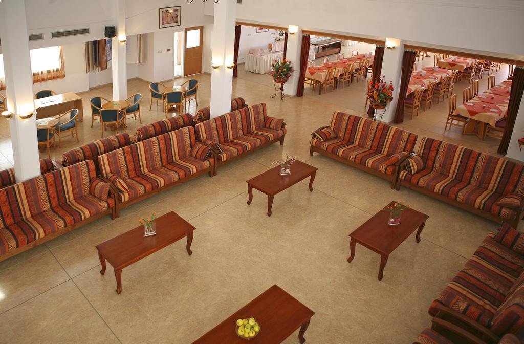Corallia Aparthotel