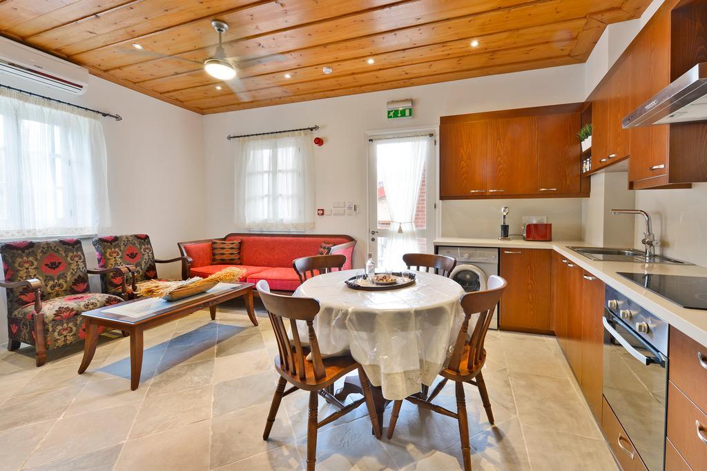 Vasilikis House *