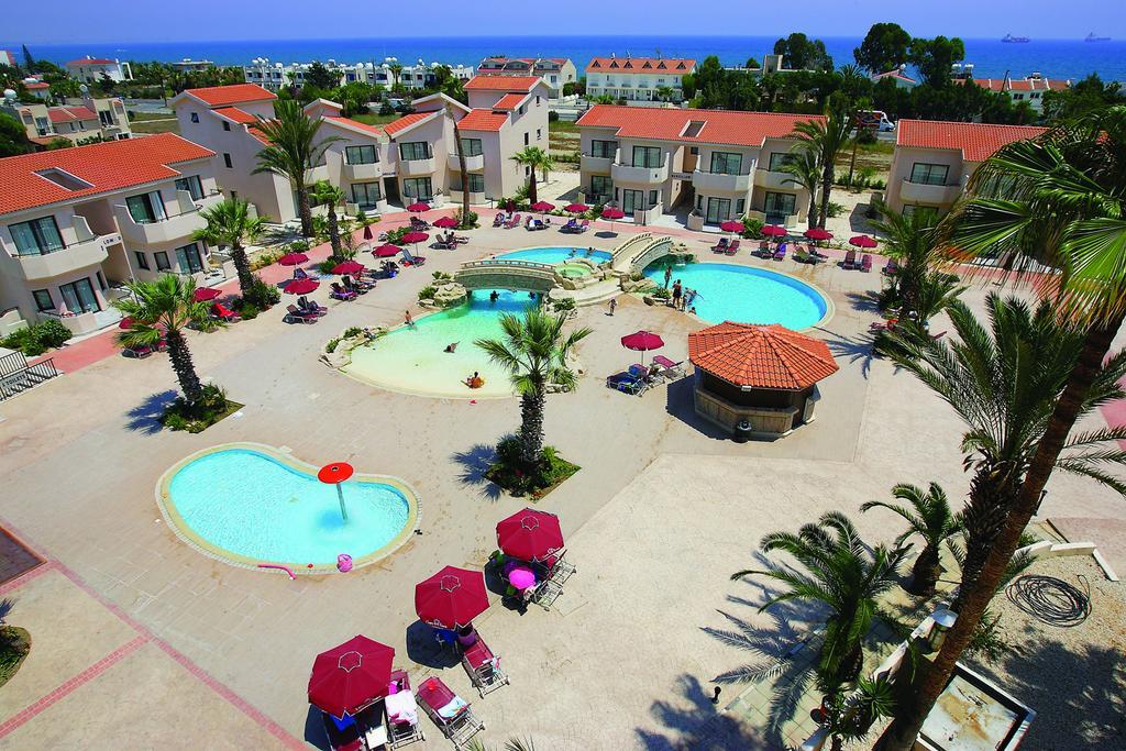 Crown Henipa Larnaca