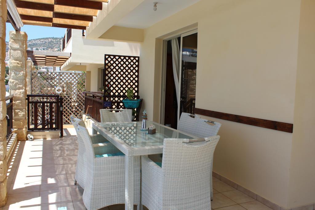 Loggin Holiday House * Peyia