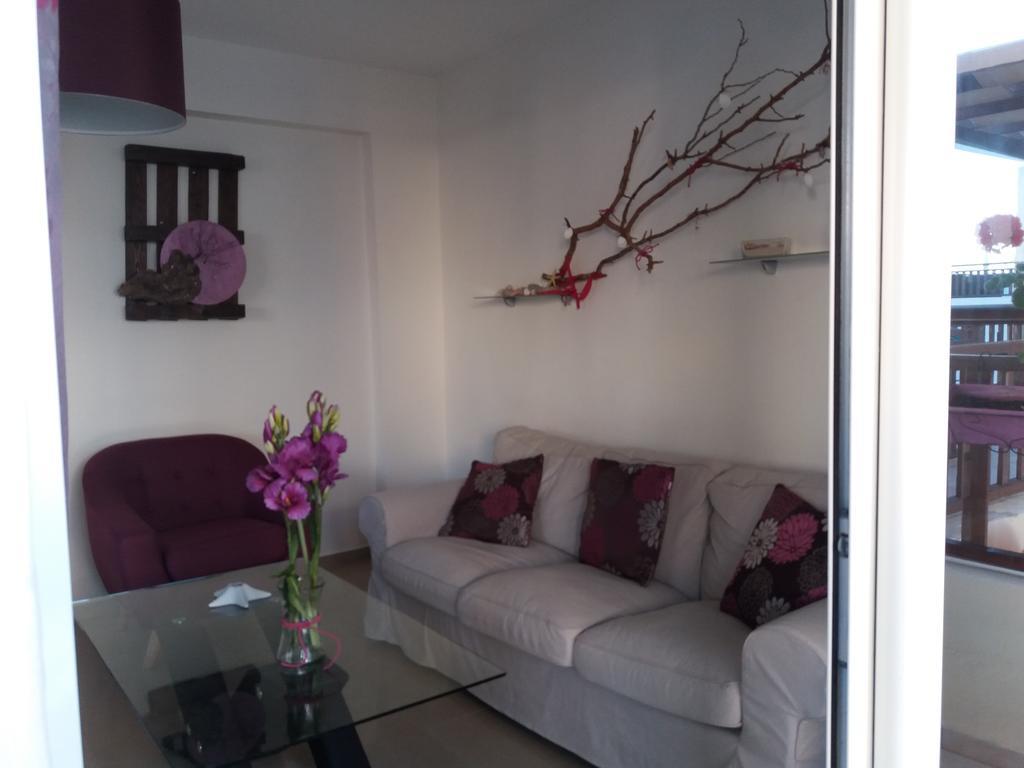 Loggin Holiday House Peyia