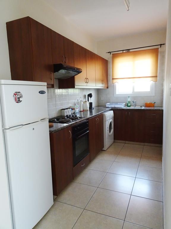 Melpo Court Geroskipou