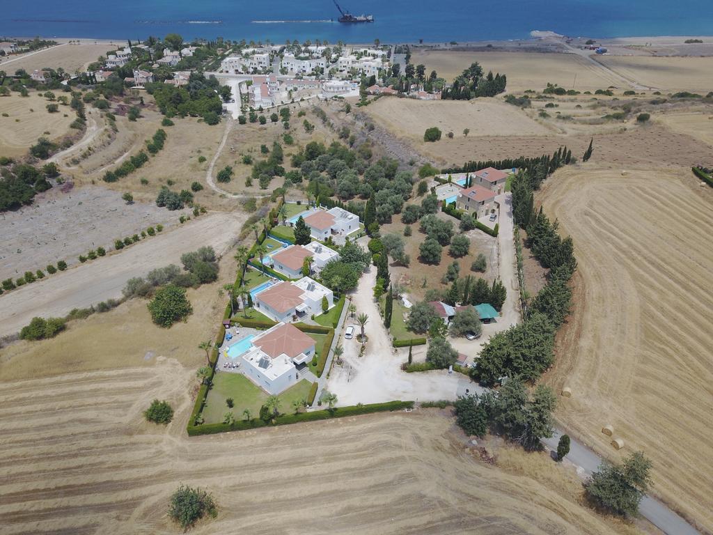 Chriseleni Latchi Villa