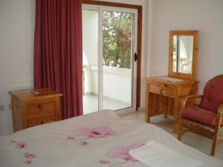 Paradise Bed & Breakfast 2*