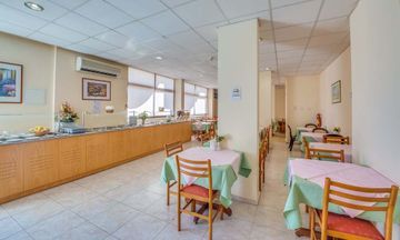 Harry's Hotel Protaras