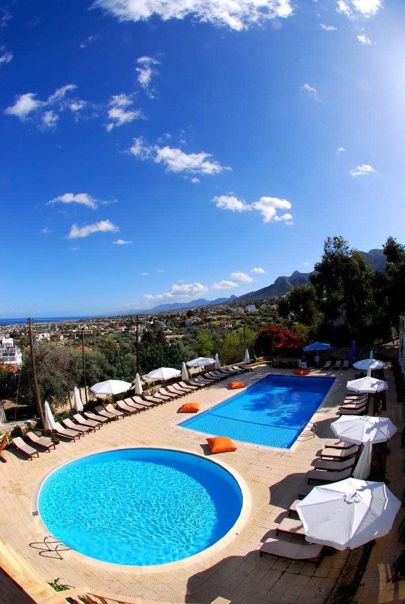 Hotel Bellapais Monastery Village 3*