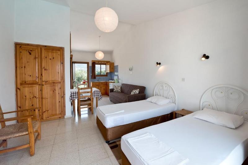 Bare Hill Village Hotel 2*