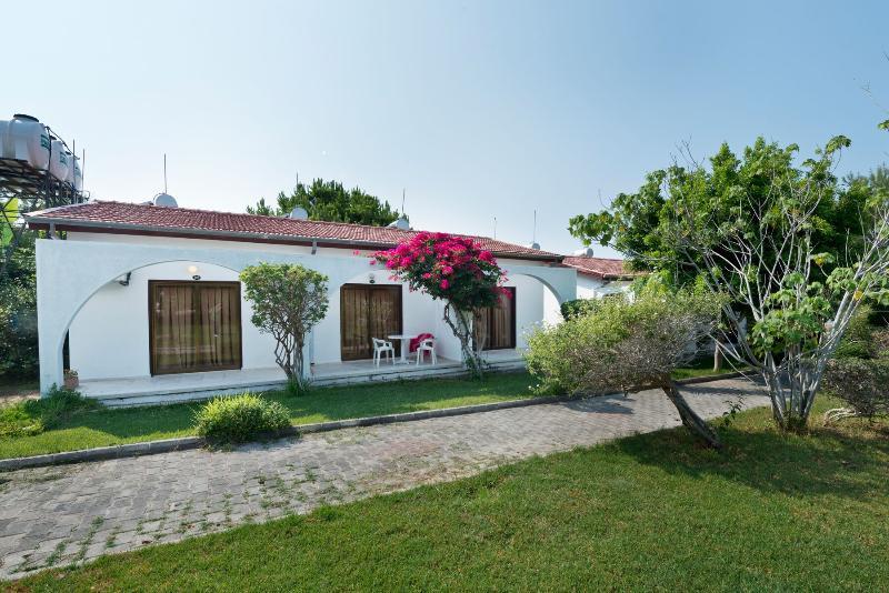 Bare Hill Village Hotel 2*