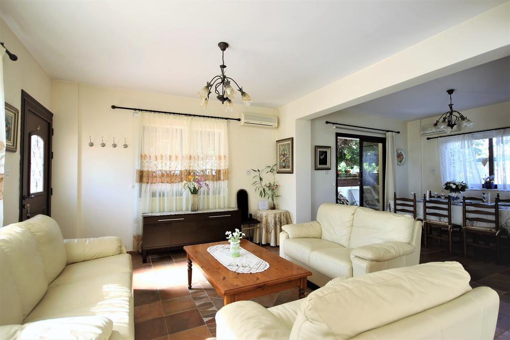 Villa By The Sea *