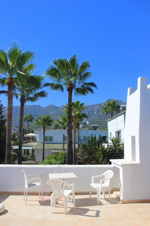 Pine Bay Boutique & Cakistes Restaurant Kyrenia (Northern Cyprus)
