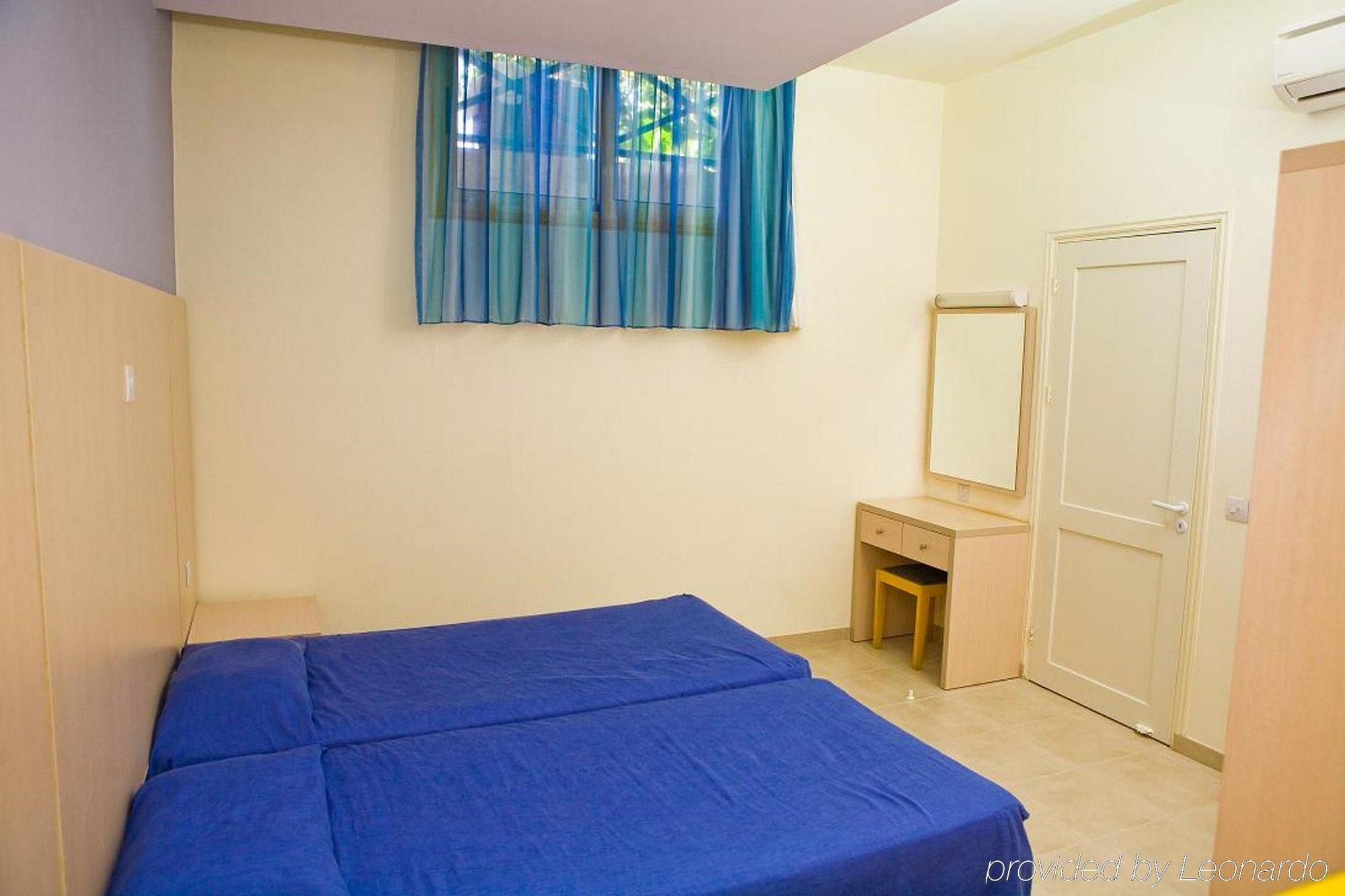 Myroandrou Aparthotel 3*