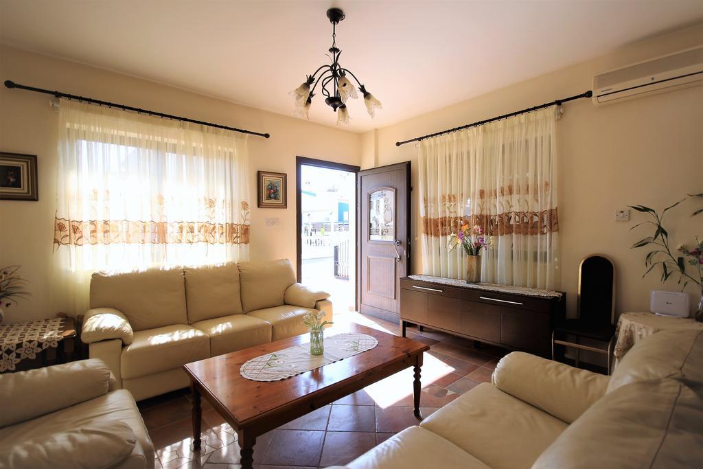Villa By The Sea *