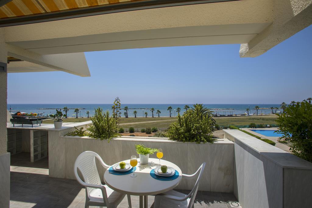 Apartment Larnaca Sunshore Beachfront *