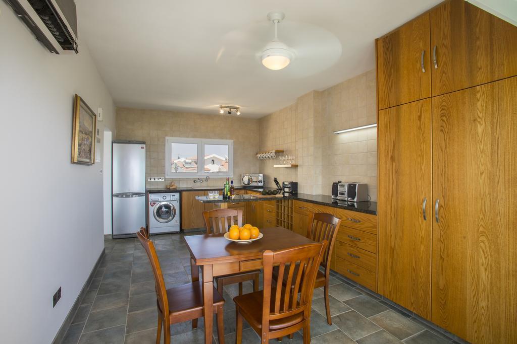 Larnaca Sunshore Beachfront Apartment Voroklini