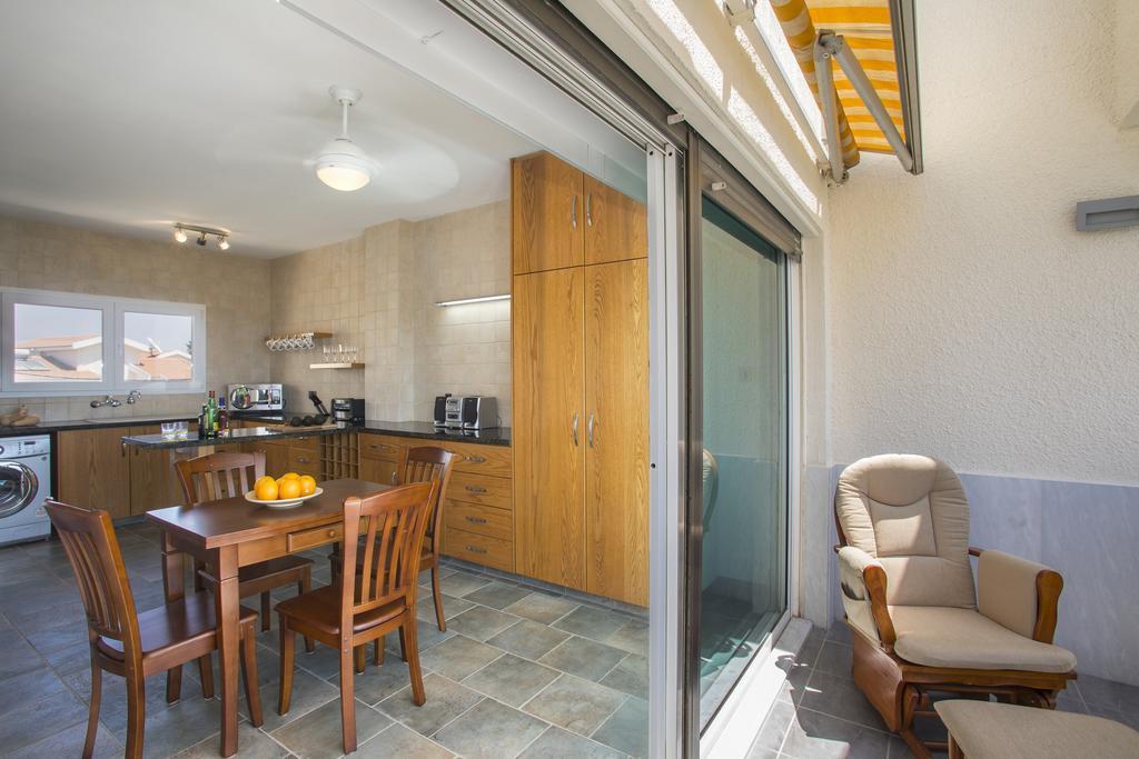 Larnaca Sunshore Beachfront *