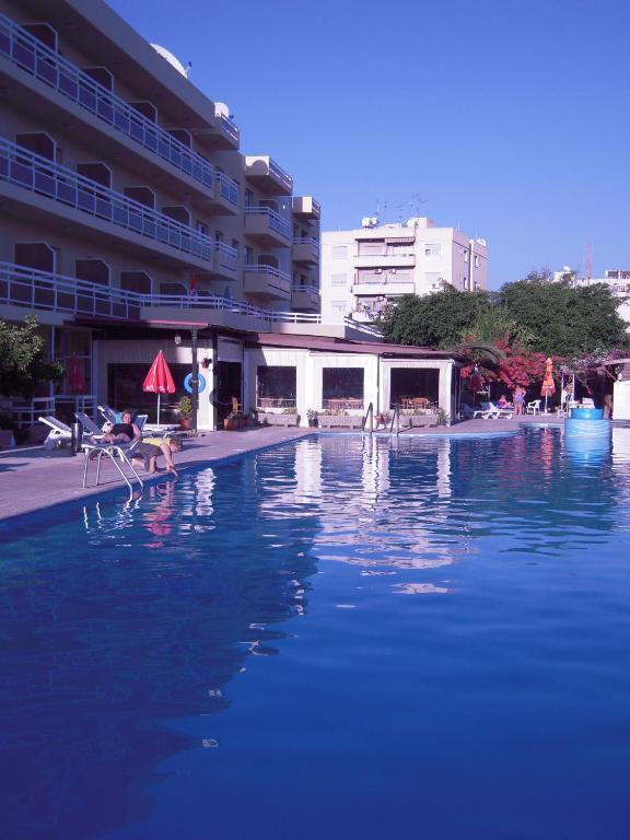 Aparthotel Sunquest Gardens Holiday 3*
