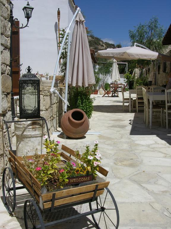 Avalon Village 3*