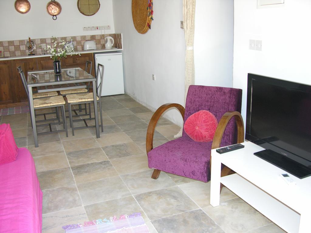 Pensão Avalon Village 3*