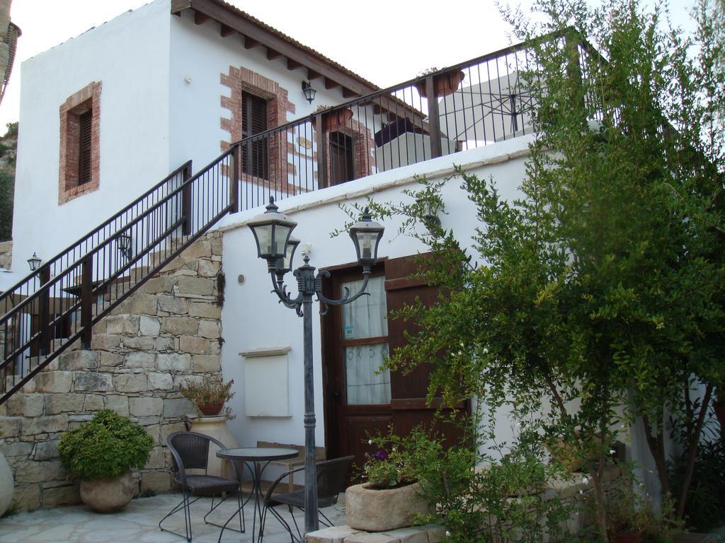 Avalon Village 3*