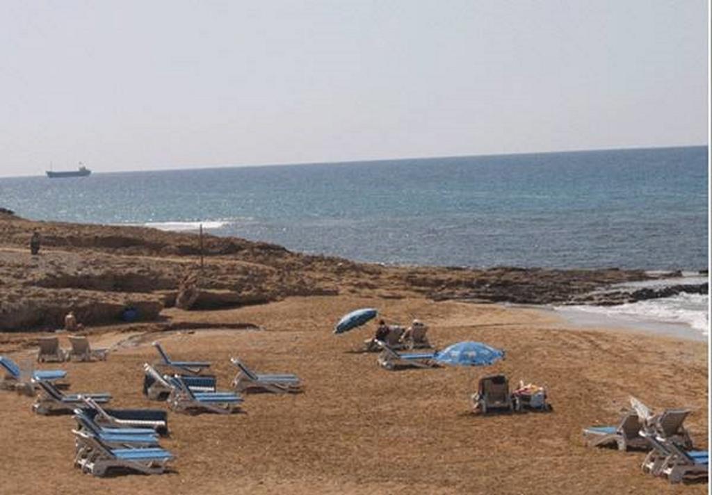 Philippos - 3 *