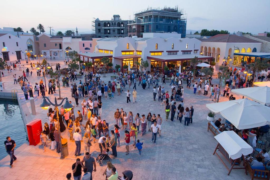 Sea Front & City Center, Amazing Sea View Apartamento Limassol