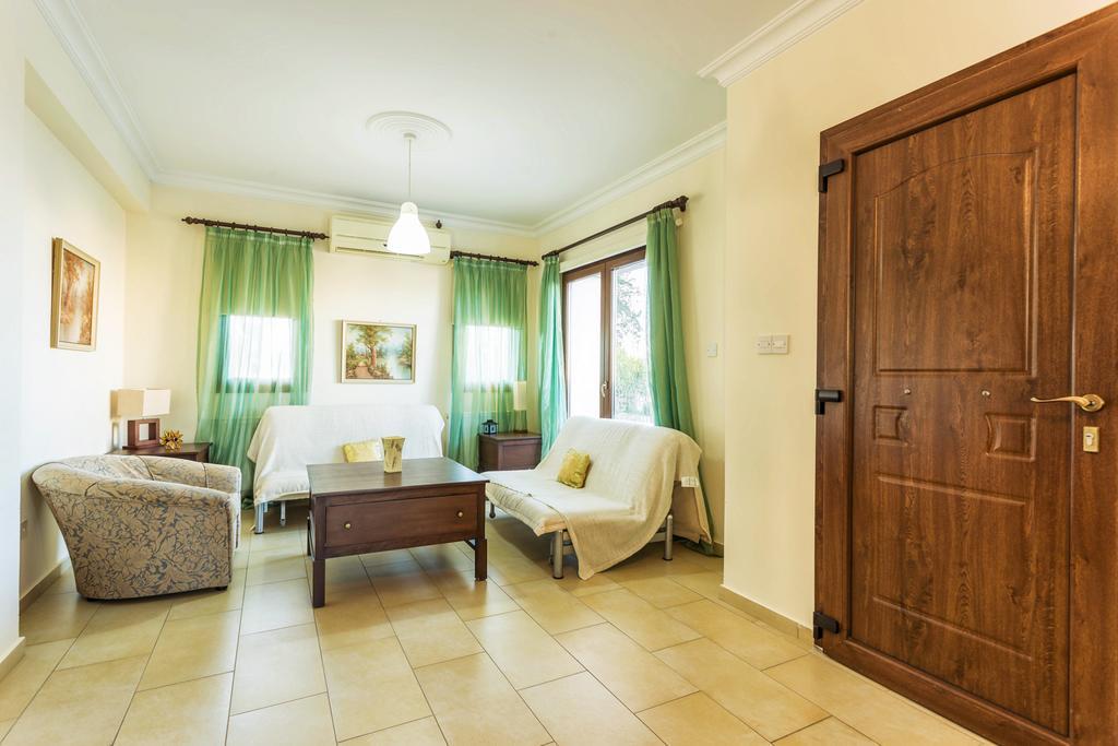 Villa Nikolina *
