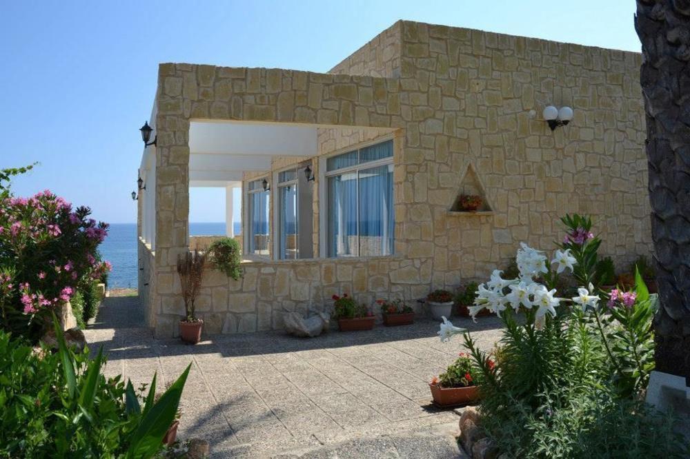 Aphrodite Beach Hotel