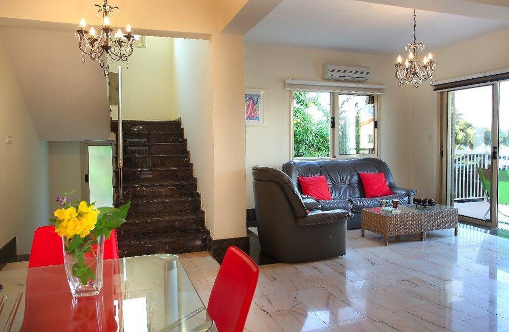 Villa Jasmine By The Sea Pernera