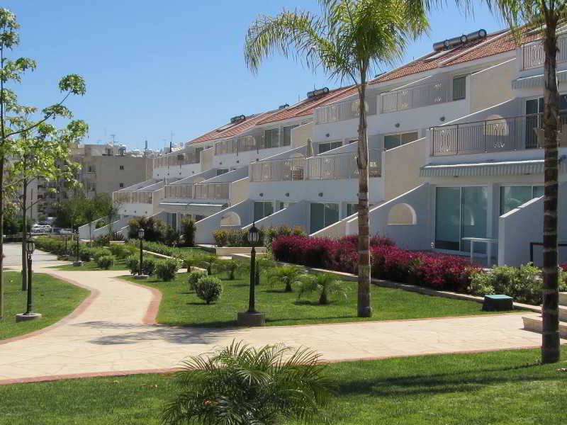 Apartment Bayview Gardens